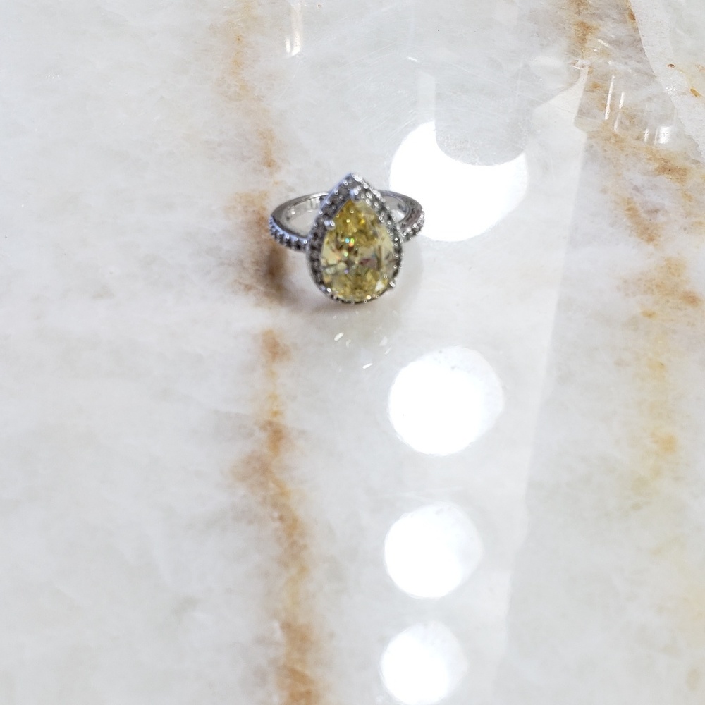 Ring - Picture 2 of 2